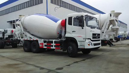 湖北騰宇金楚專用汽車供應(yīng)樂山東風(fēng)10方12方水泥攪拌車價(jià)格分析